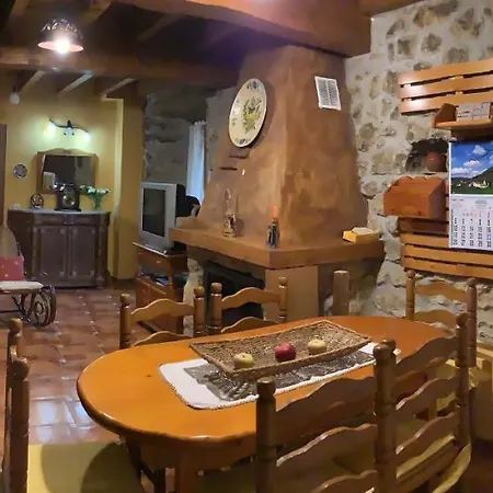 Casona De Miyares